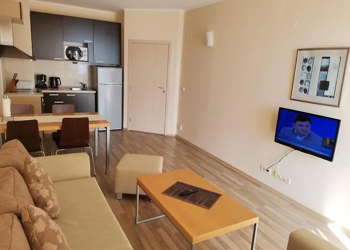 б306 в бийч на първа линия с перфектен изглед към плажа!