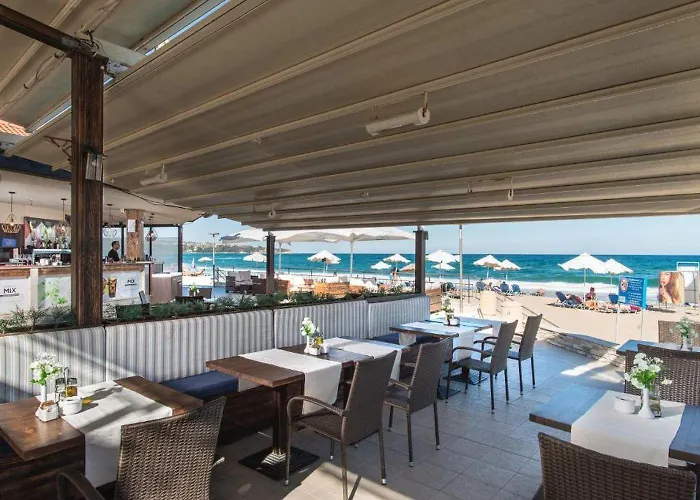 Apartment б306 в бийч на първа линия с перфектен изглед към плажа!